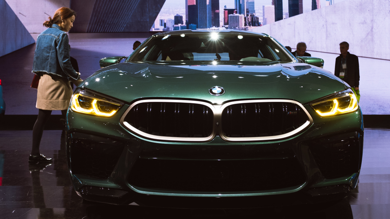Illustration for article titled BMW Is Bringing Yellow Headlights Back